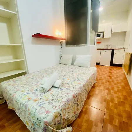 01 Apartamento 2 ,3 Apartment *